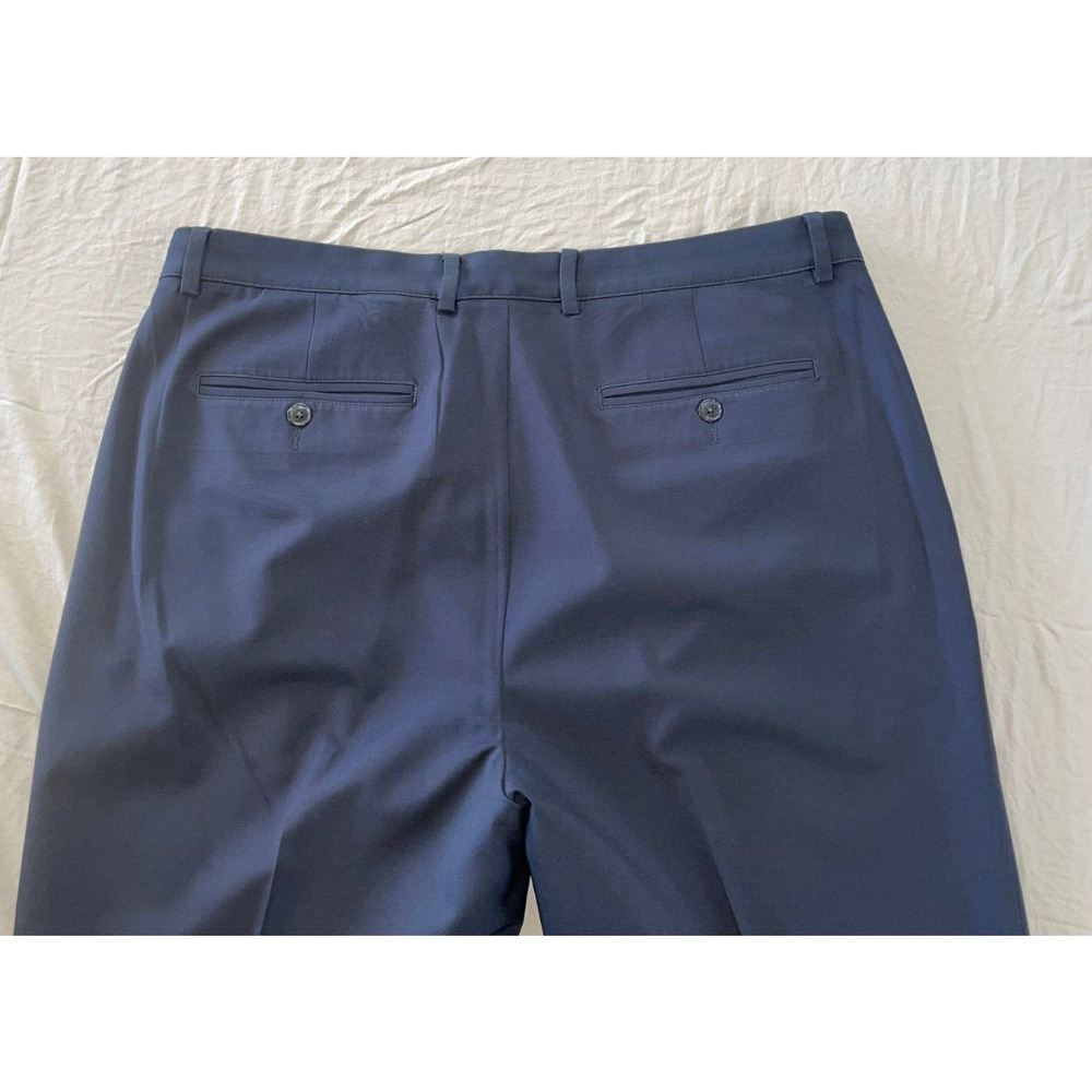 Greg Norman Flat Front Microfiber Ultimate Travel Chino Pants. Navy, 36X32. EUC - Picture 9 of 9